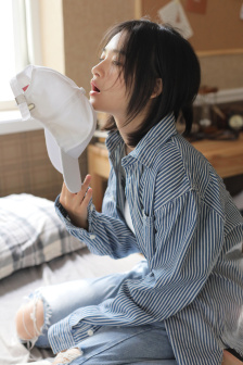 强行玷污女教师